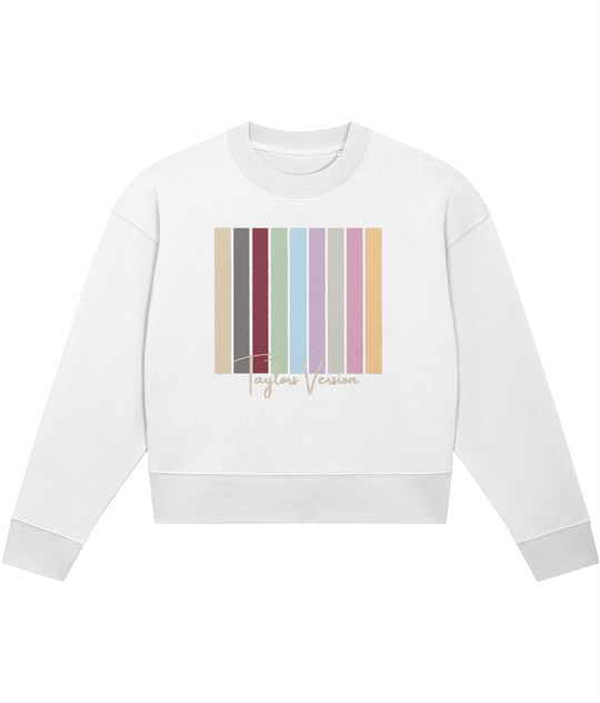 TayTay, Taylors Version Multi Crop-sweatshirt, The only era's we listen to are Taylor's Version's! Weight:300gsm Material:85% organic ring-spun combed cotton, 15% recycled polyester. Set-in sleeve 1x1 rib at neck collar, sleeve hem and bottom hem Inside h